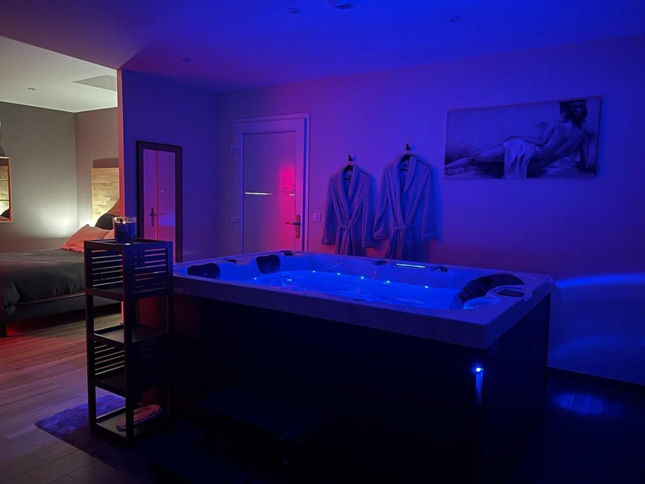 La Valentine Love Room Gites Des 3 Lavoirs Bourogne Esterno foto
